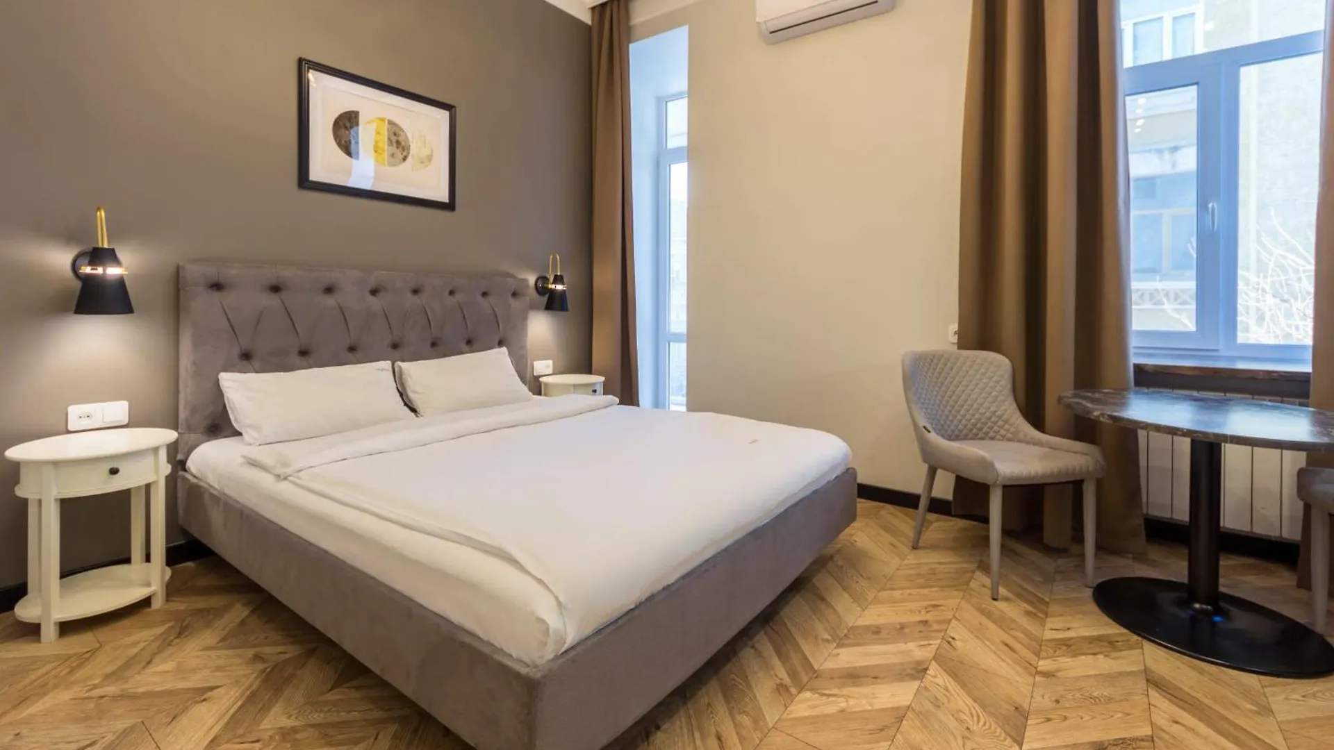 Apartments On Antonovycha Киев 0*,  Украина